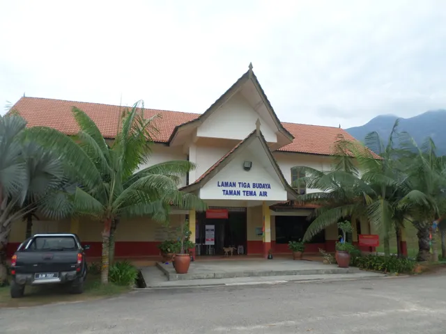Taman Tema Air Asahan