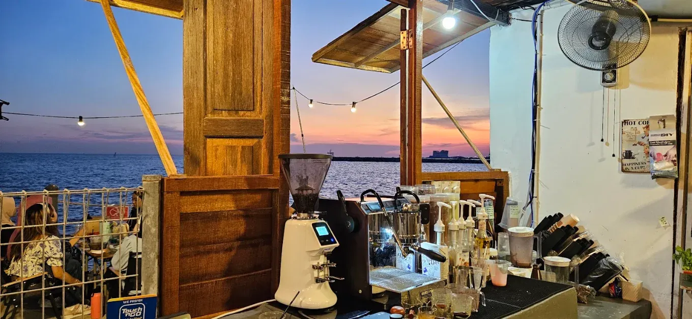 Chasing Sunset Cafe in Melaka