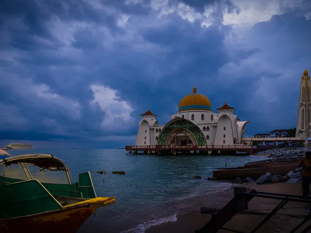 Masjid Selat Melaka