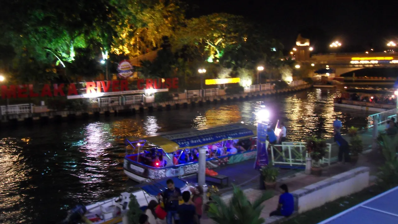 dragon boat performance on Melaka River