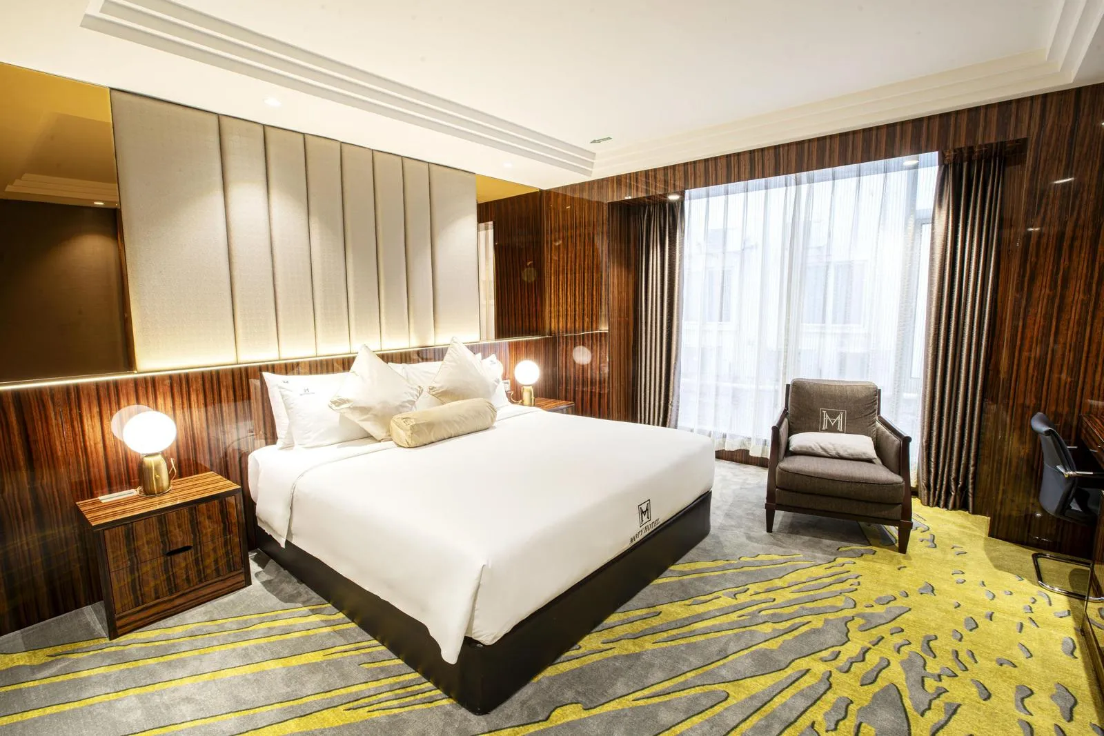 Deluxe king room at Moty Hotel Melaka